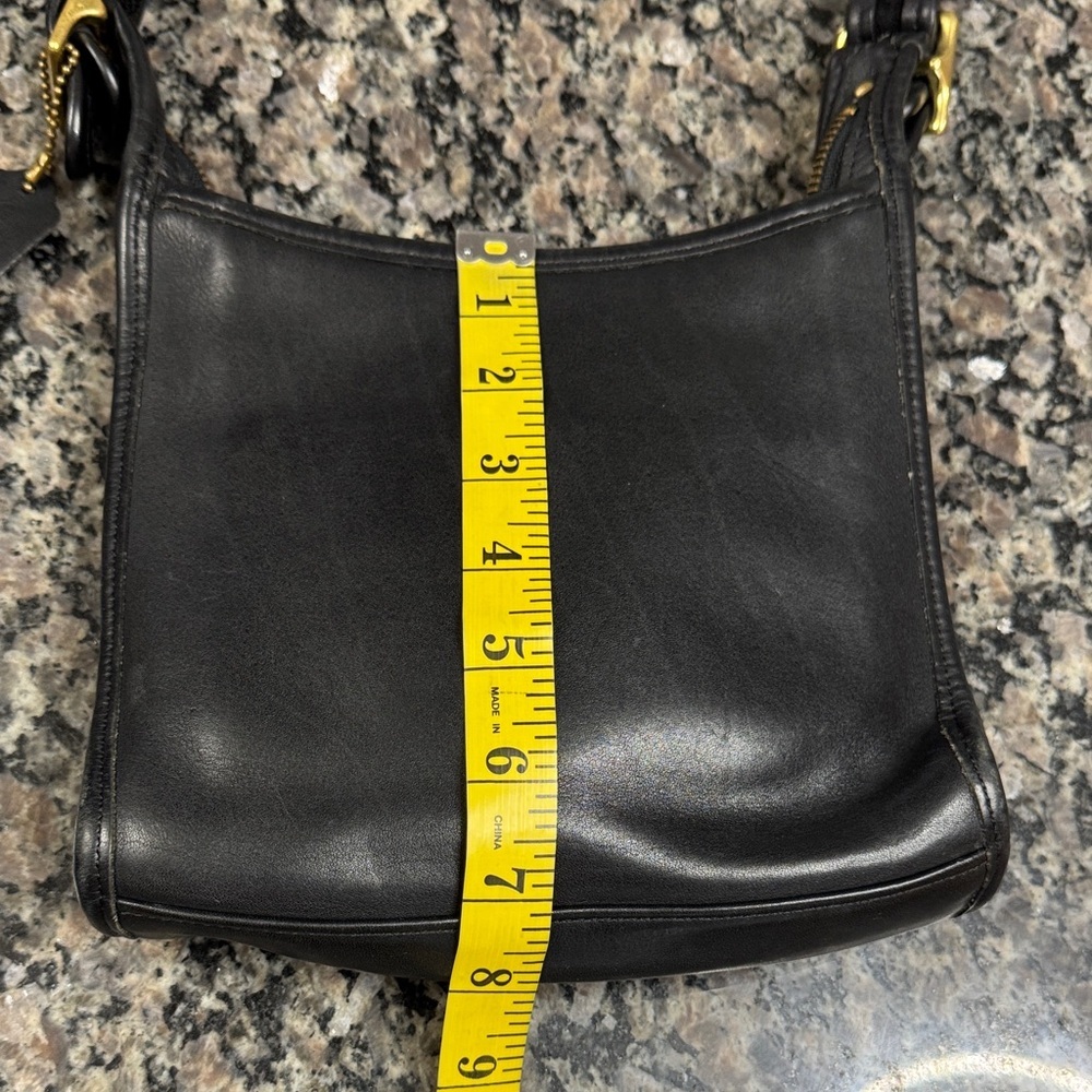 Coach vintage Y2K Janice Legacy Black Leather Bag with Gold Hardware - Picture 12 of 15